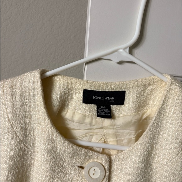 Ivory Textured Jacket - Picture 4 of 5